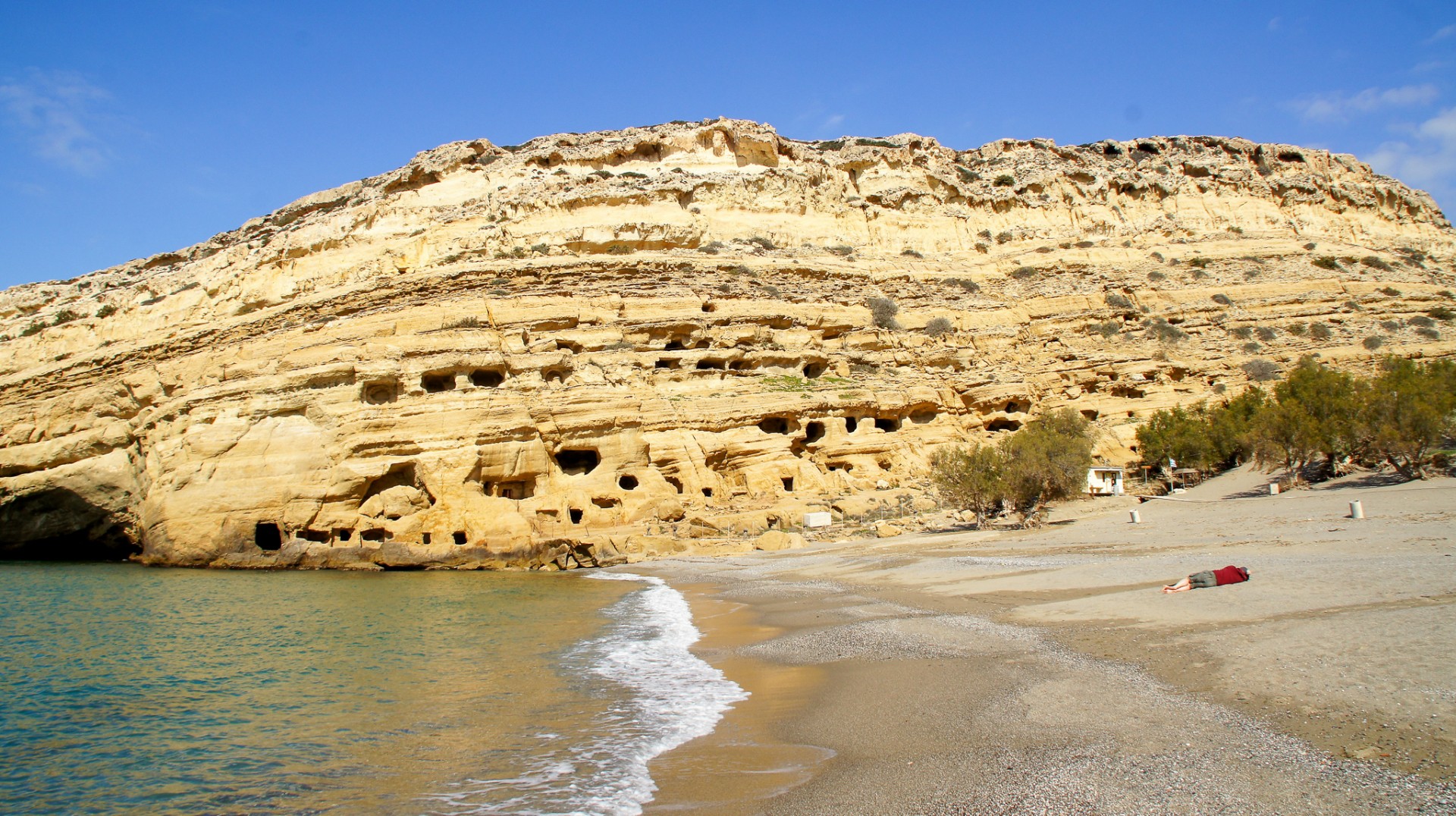 Grottorna och dom gamla romerska gravarna i Matala som hippisarna bodde i