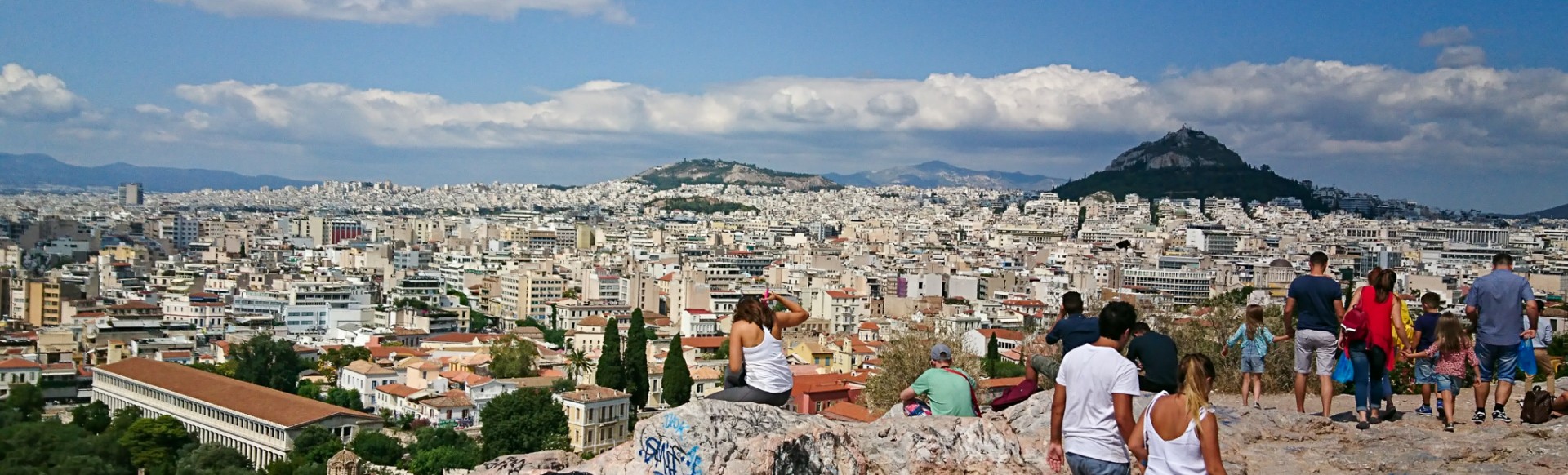 Utsikt från Areopagus Hills över Aten och Lycabettus Hill 