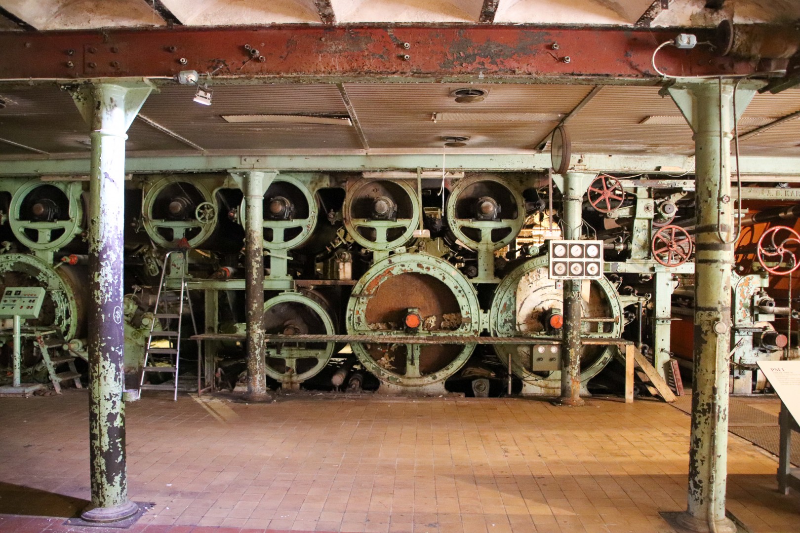 Pappersmaskinerna står kvar som ett historiskt arv